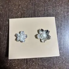 花 ブローチ