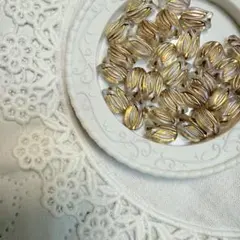 No.64アンティーク調クリアチューリップアクリルパーツ30個