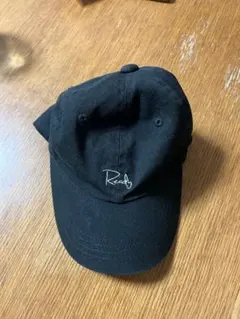 黒の刺繍ロゴベースボールキャップ