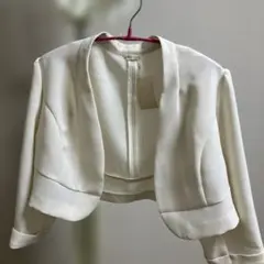 新品Rose Tiara 42ホワイト ノーカラー薄手ジャケット