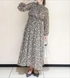 Te chichi テチチ　シフォン花柄スタンドカラーワンピース　ブラック