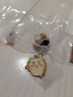 ちいかわレストランミニフィギュア①シーサー　メタルチャーム　ちいかわパーク