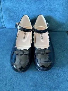紺色エナメル　20センチ　フォーマルシューズ ストラップ付き