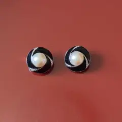 丸型 円形 イヤリング 黒 ブラック パール(フェイク) 銀色 シルバーカラー