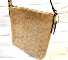 【極美品】COACH　コーチ 斜め掛け ショルダーバッグ ベージュ