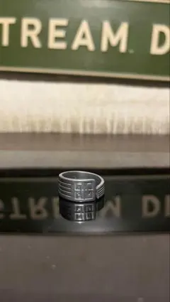 GIVENCHY Spoon ring 20号