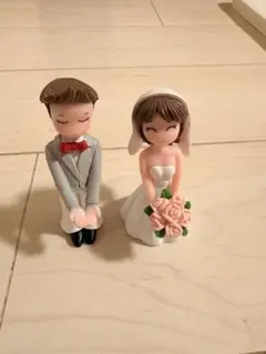 ウェディングケーキトッパー 新郎新婦 フィギュア