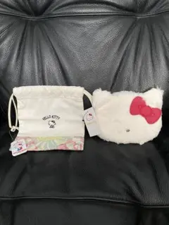 HELLO KITTY ふわふわ猫型ポーチ&巾着袋セット