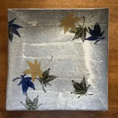 たち吉　角皿　もみじ　25×25cmのサムネイル