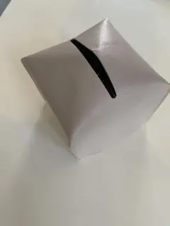 ベージュ　ティッシュボックス　フェイクレザー