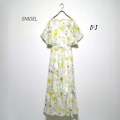 SNIDELスナイデル【F】総柄シアーロングワンピース 花柄 フレア ウエスト紐