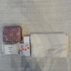 Bonpoint おむつ替えマット ポーチ セットのサムネイル