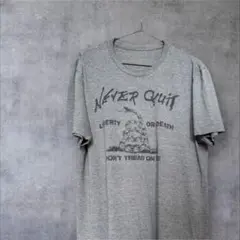 【古着】グレー グラフィックTシャツ NEVER QUIT M 海外