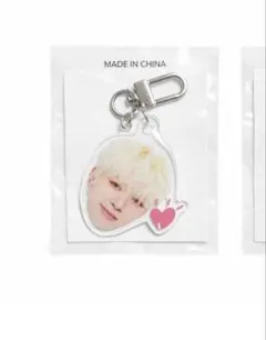 treasure アクリルキーホルダーカプセルトイ ジョンファン POPUP