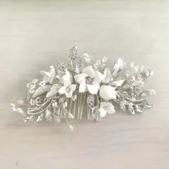【お値下げ】ホワイトフラワーヘッドドレス　結婚式　髪飾り　シルバー
