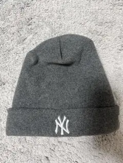 New Era NY ヤンキース ニット帽 グレーのサムネイル