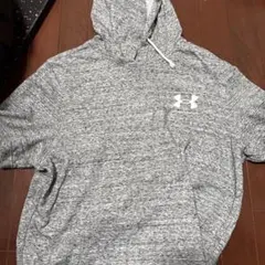 Under Armour グレー フード付きパーカー