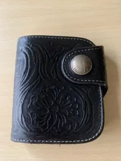美品】アニエスベー 黒 トカゲ エンボス 二つ折り財布 - メルカリ