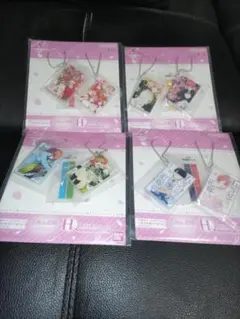 ク*マ様 五等分の花嫁 一番くじ H賞 単行本チャーム 4種