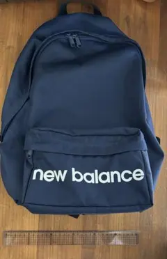 美品！New Balance バックパック ネイビーのサムネイル