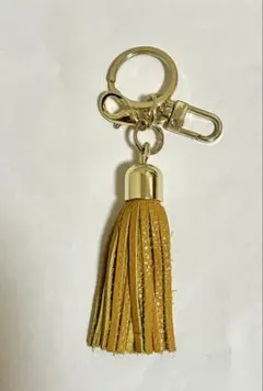 タッセル付きキーホルダー