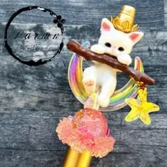 ꫛꫀꪝ✧‧˚オーロラガラスのお星様☆お月様に乗っかった猫ちゃんのボールペン♥️