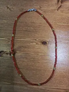 レッド×グリーン　ビーズネックレス