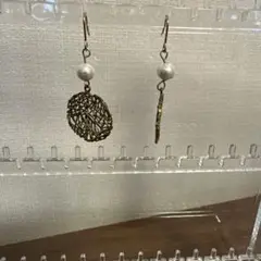 ハンドメイド ワイヤーとパールのピアス