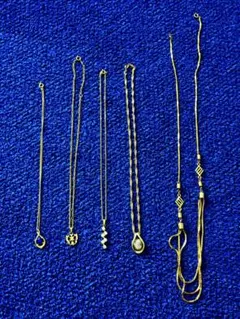 出品今日まで。美品！ネックレス まとめて4個 ＋おまけ ゴールドトーン