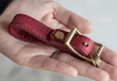 新品未使用 本革 イタリアンレザー 牛革 ピンバックル キーホルダー 真鍮 国産