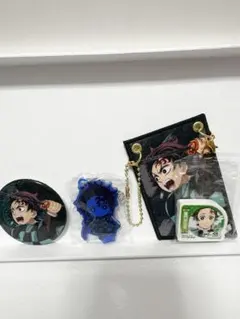 竈門炭治郎セット ホログラム缶バッジ ワッペンキーホルダー ここみえ おまけ付