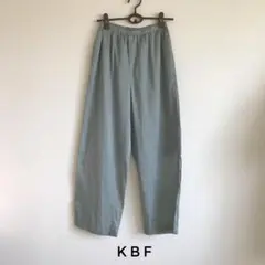 kbf ケービーエフ イージー ストレート パンツ リラックスパンツ サテンのサムネイル