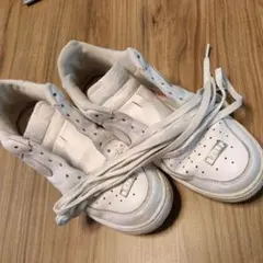 NIKE AIR FORCE 1 ホワイト スニーカー