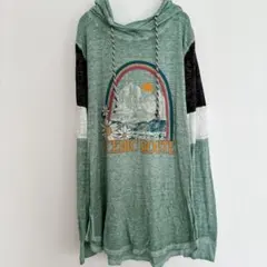 maurices フード付きグリーンパーカー カジュアル　紐 プリント 緑