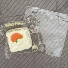 MOMO みかん　ケーキ　スクイーズ