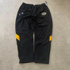 トラックパンツ