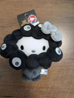 黒サンリオ　黒キティ　黒ミャクミャクなりきりカラビナ付きキーホルダー