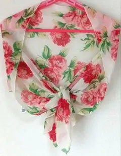 レディース専用　ホワイト色大花柄韓国性ポリエステル100%スカーフ　未使用◆◆◆