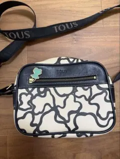 TOUS ショルダーバッグ 総柄 ロゴ入りストラップのサムネイル