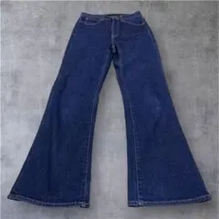 ユニクロジーンズ　スリムフレアジーンズ