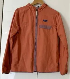 patagonia フード付マウンテンパーカー サーモンピンク