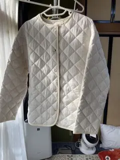 a.v.v ナイロンジャンバー。 女性用。　定価¥9,800円。