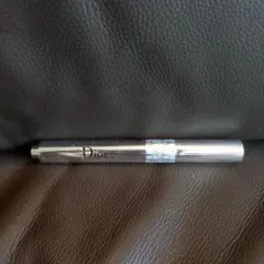 Dior フラッシュ ルミナイザー 001 ピンク コンシーラーのサムネイル