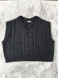 GU ニットベスト