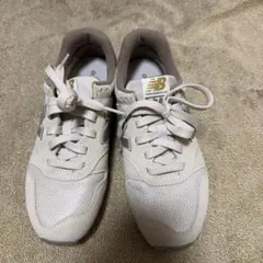 S*e様 New Balance ベージュ スニーカー