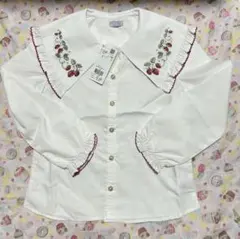 ★SALE★アクシーズファム　いちご刺繍ブラウス140