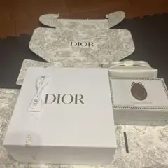 Diorディオール ノベルティ　クリスマスコフレ　リボン　ポーチ、箱付き