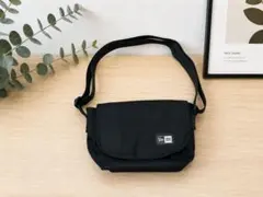 NEW ERA ニューエラ ショルダーバッグ 黒 美品のサムネイル