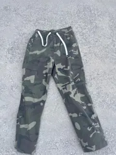 迷彩カーゴパンツ