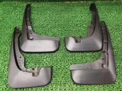 スカイライン R33 HR33 ECR33 純正 マッドガード 1台分 スカイライン R33 HR33 ECR33 純正 マッドガード 1台分 - メルカリ